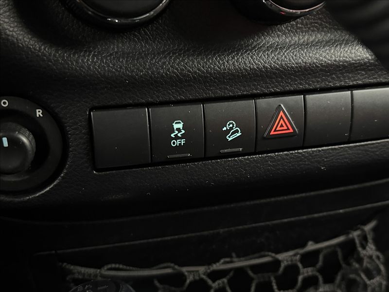 Jeep Wrangler 3,6 209kW AT PENTASTAR SERVIS - fotka 19 z 44