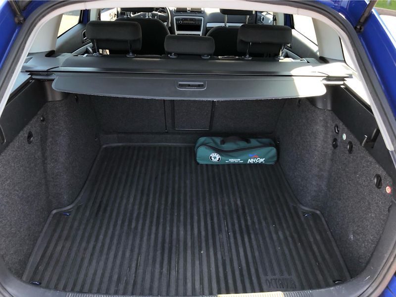 Škoda Octavia Combi Ambition 1.9 TDi - fotka 13 z 29