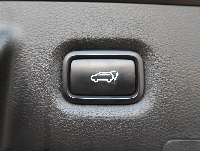 Hyundai Santa Fe (2023) Plug-in Hybrid - fotka 21 z 24