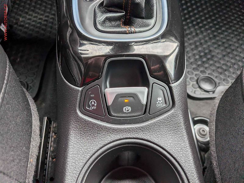 Jeep Compass (2021) 1.3 T, 2.maj,ČR, ACC, xenon - fotka 16 z 18