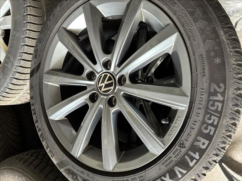 Volkswagen Arteon 2,0 WEBASTO,TAŽNÉ,PANORAMA - fotka 38 z 40