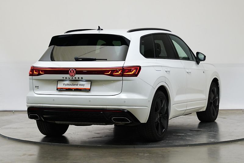 Volkswagen Touareg - fotka 2 z 28