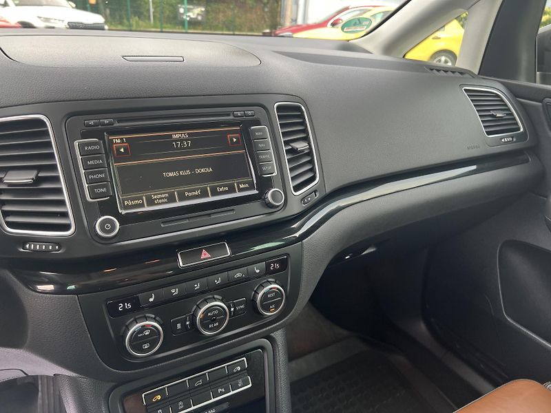 Seat Alhambra (2014) 2,0TDi DSG Style MAX VÝBAVA!!! - fotka 57 z 77