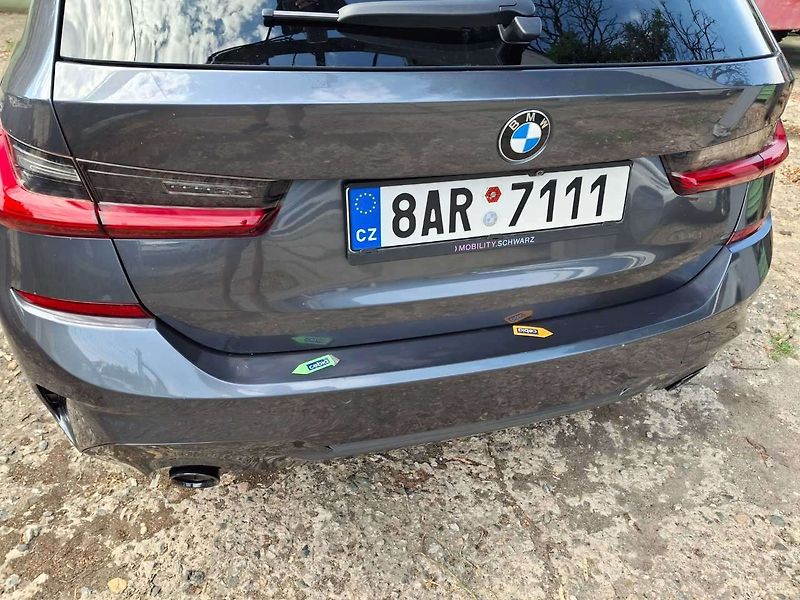 BMW Řada 3 320d xDrive AT Touring - fotka 64 z 83