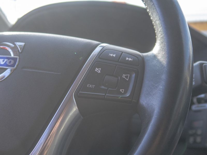 Volvo XC60 (2011) ČR 2.0D 120KW – TAŽNÝ - fotka 17 z 54