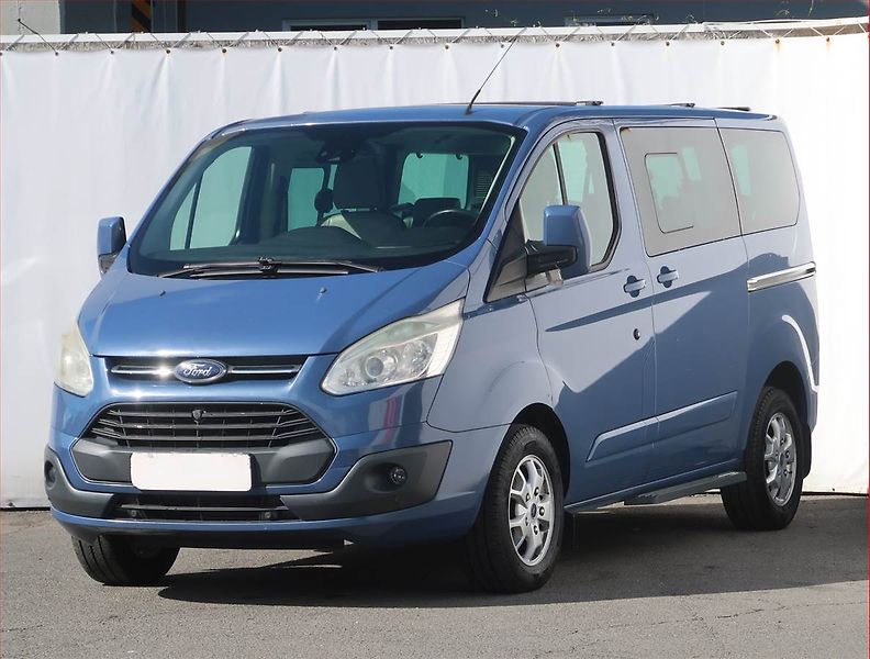 Ford Tourneo Custom (2013) Titanium 2.2 TDCi, ČR, DPH - fotka 2 z 21