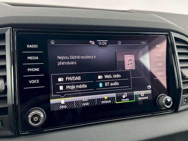 Škoda Karoq (2024) 2.0TDI 85kW Selection - fotka 15 z 27
