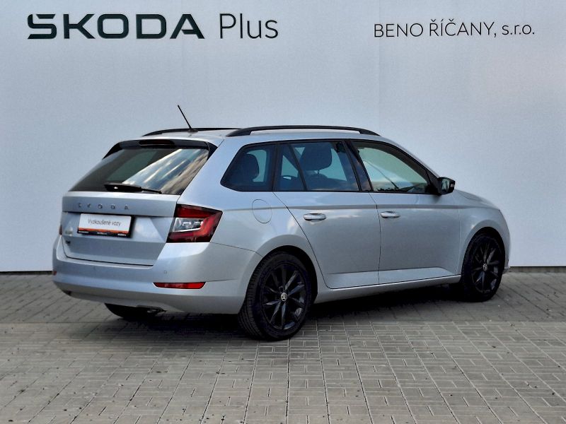 Škoda Fabia (2022) Combi DSG Black Edition 1,0TSi - fotka 2 z 32