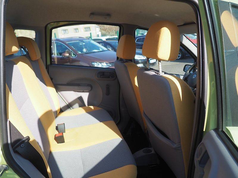 Fiat Panda (2008) 1.3 JTD  4x4 - fotka 16 z 26