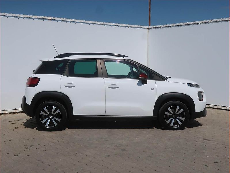 Citroën C3 Aircross (2021) C-Series 1.2 PureTech - fotka 6 z 15