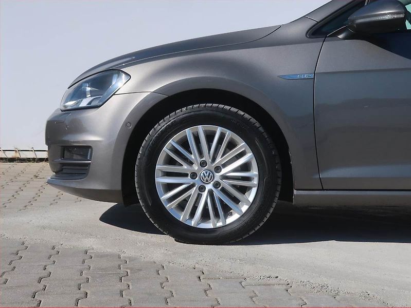 Volkswagen Golf (2014) 2.0 TDI, Serv.kniha, Navi - fotka 15 z 18