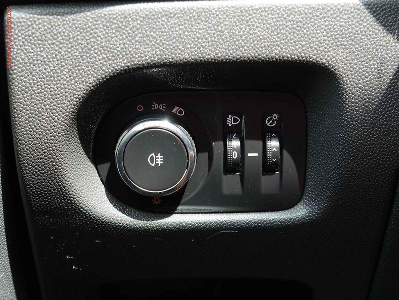 Opel Corsa (2012) 1.0i, ČR, AC, temp - fotka 18 z 18
