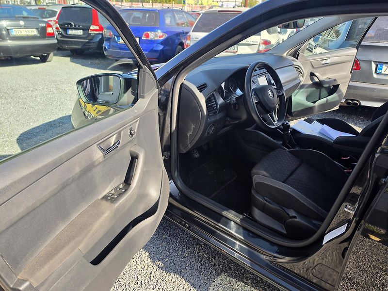 Škoda Fabia 1.2 TSI Vyhřev sedadel Led - fotka 8 z 23