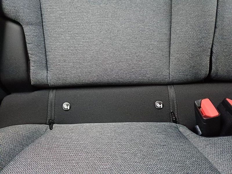 Citroën C4 YOU Hybrid 110k Automatic - fotka 20 z 35