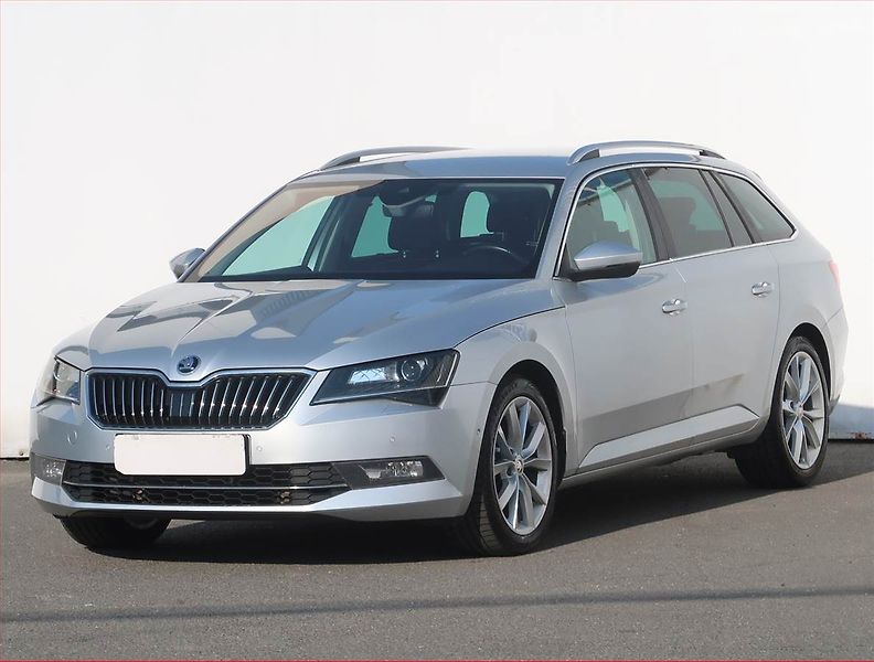 Škoda Superb (2016) Style Plus 2.0 TDI, Automat - fotka 2 z 26