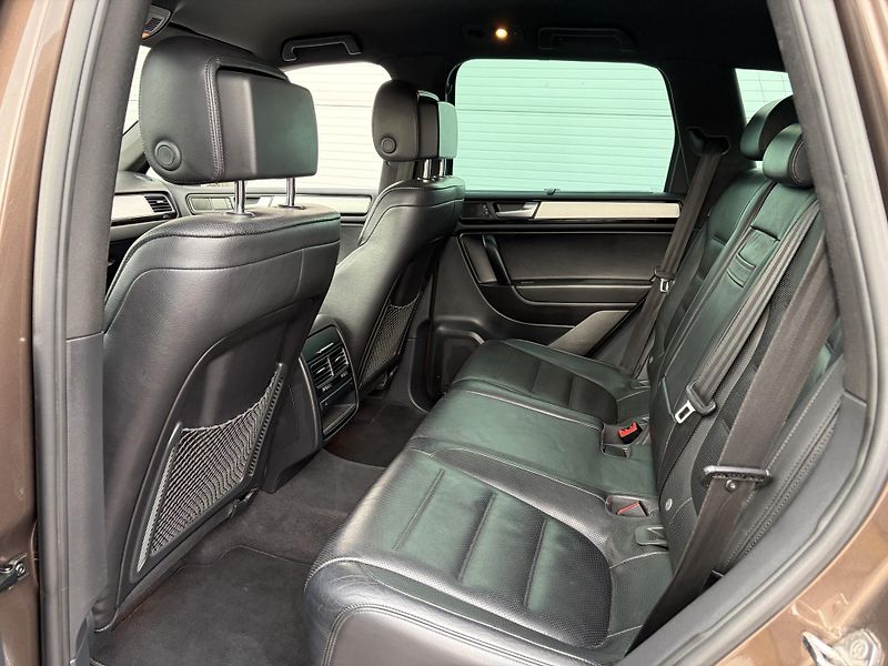 Volkswagen Touareg (2011) 180kW/PLNÝ SERVIS/N.ROZVODY/ - fotka 15 z 22