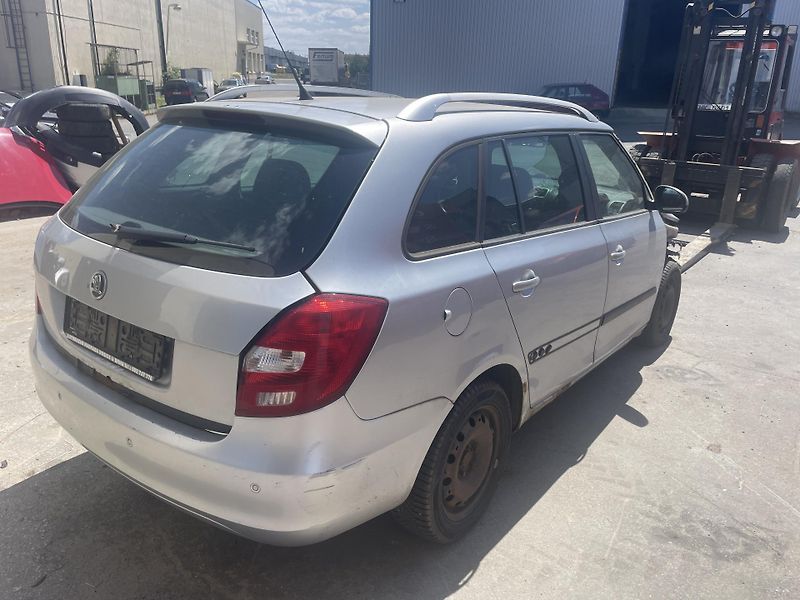 Škoda Fabia (2010) kombi II FL náhradní díly  - fotka 4 z 5