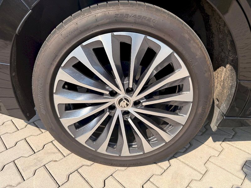 Škoda Enyaq (2025) LK 85X 210/82 E1A - fotka 13 z 22