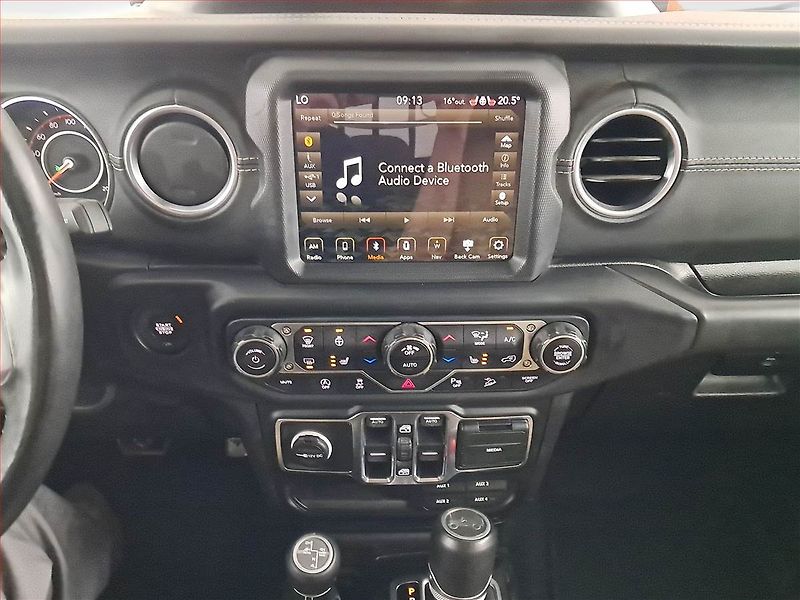 Jeep Wrangler (2019) 3.6 V6 - fotka 12 z 18