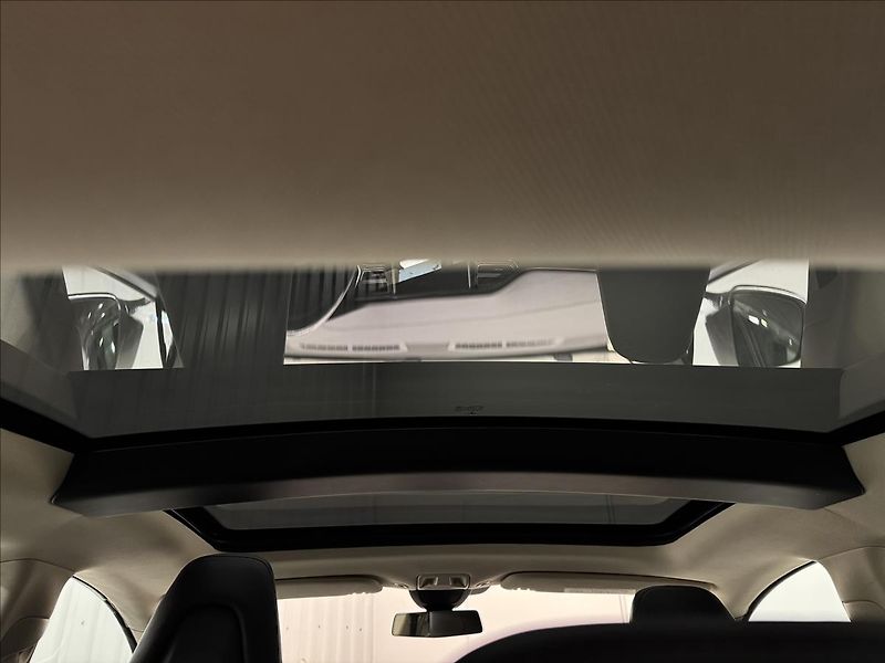 Tesla Model S 70D 4x4 DUAL MOTOR PANO DPH - fotka 29 z 36