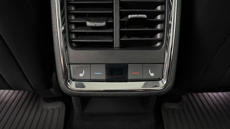 Škoda Enyaq 82 kWh AUT 80 Loft - fotka 20 z 29