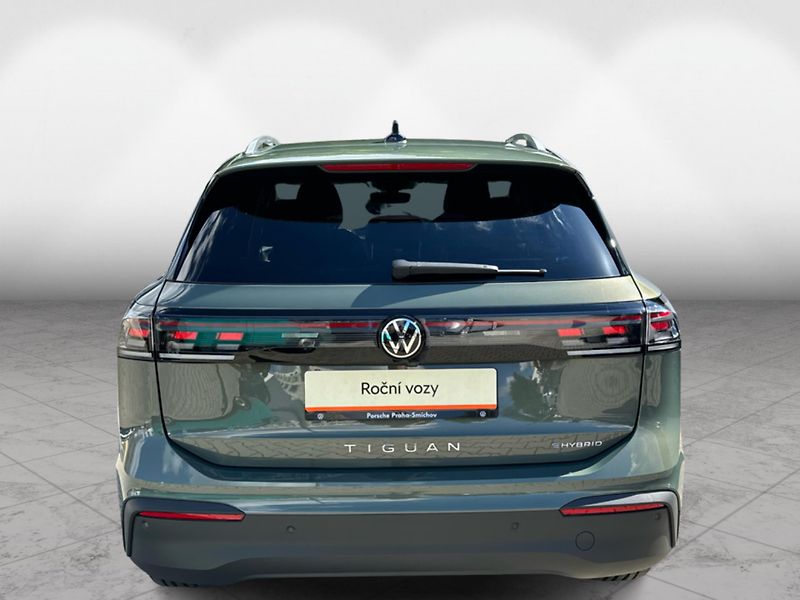 Volkswagen Tiguan People 1,5 TSI 150 kW eHybrid - fotka 5 z 24