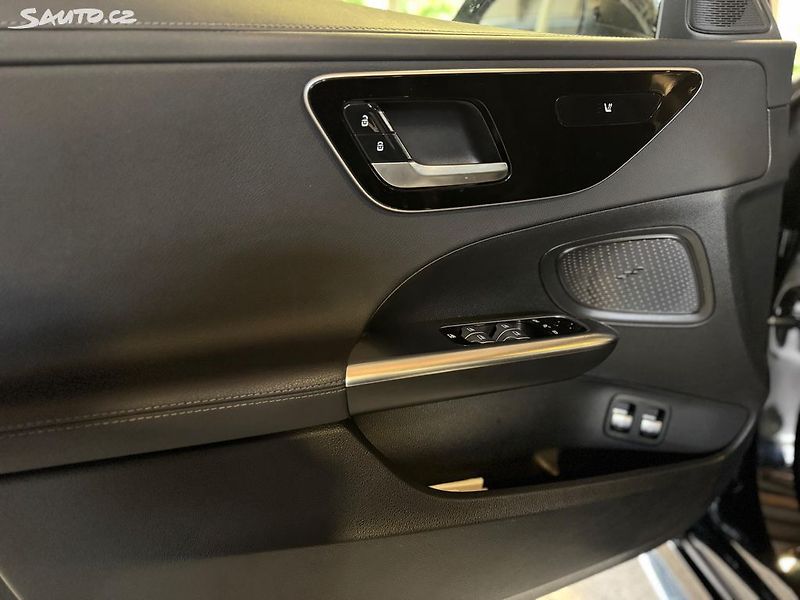 Mercedes-Benz Třídy C 300e AMG paket odpočet DPH - fotka 16 z 29