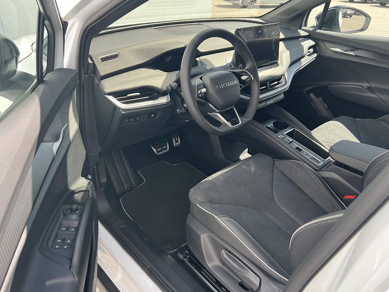 Škoda Elroq (2025) Sportline 60 63 kWh - fotka 3 z 6