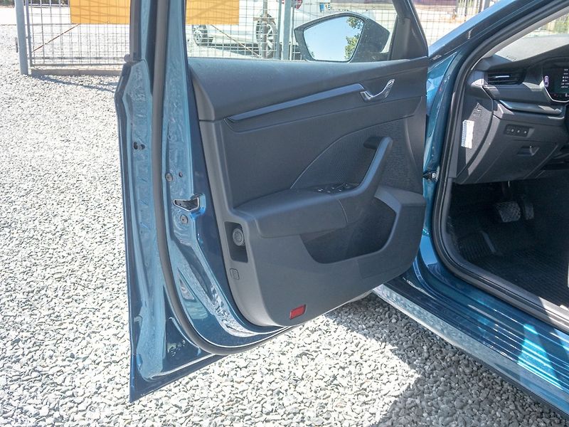 Škoda Octavia (2023) ČR 2.0TDI 81KW DSG LED - fotka 13 z 49