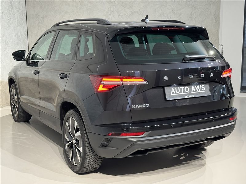 Škoda Karoq 2,0 TDi  DSG 4x4 Style Virtual - fotka 9 z 45