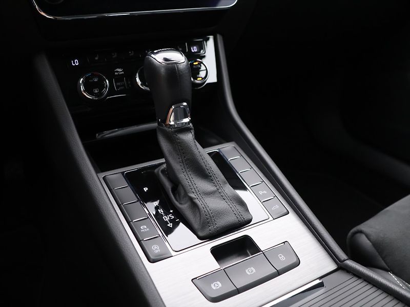 Škoda Superb 2.0 TDI 110kW Style LED  DSG - fotka 26 z 36