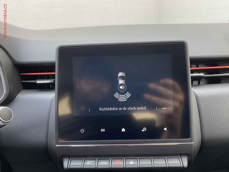 Renault Clio (2020) 1.0 TCe, 2.maj,ČR, STK5/28 - fotka 16 z 17