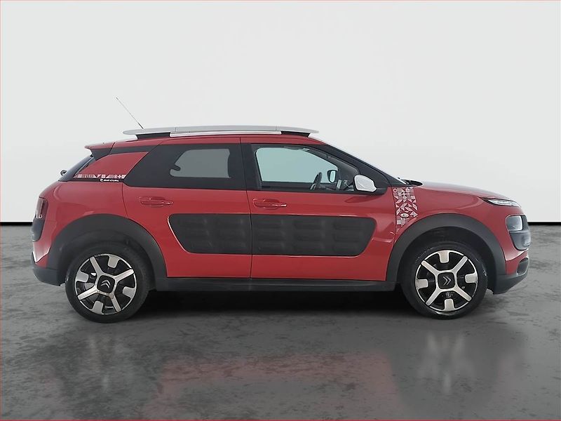 Citroën C4 Cactus (2018) 1.6 BlueHDi, Navi, Tempomat - fotka 6 z 18