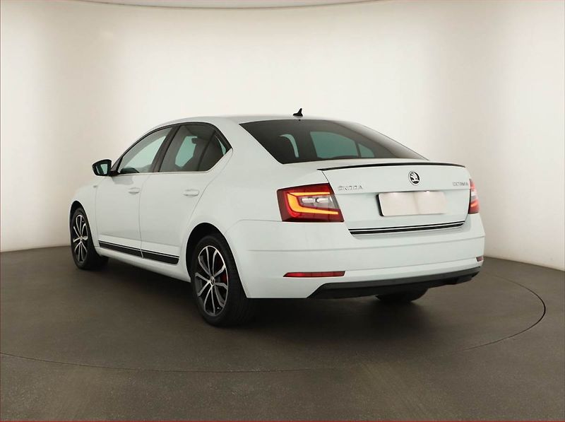Škoda Octavia (2017) Style 1.6 TDI, Navi, Tempomat - fotka 4 z 14