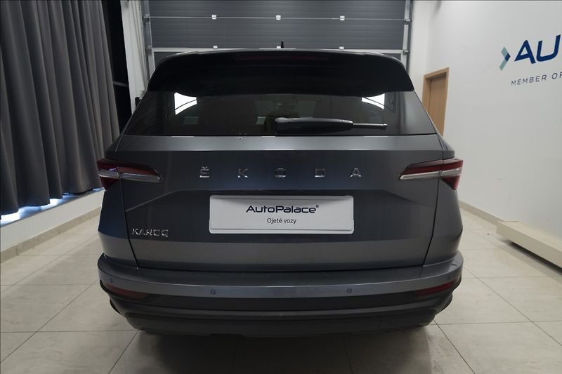 Škoda Karoq 2,0 TDI DSG KEYLESS VÝHŘEV ČR - fotka 5 z 38