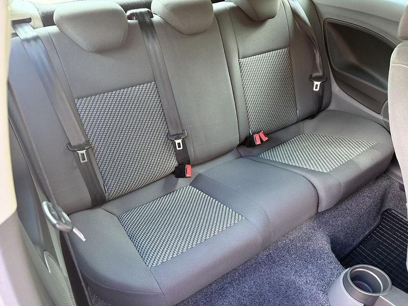 Seat Ibiza 1,4i AUT. KLIMATIZACE - fotka 14 z 20