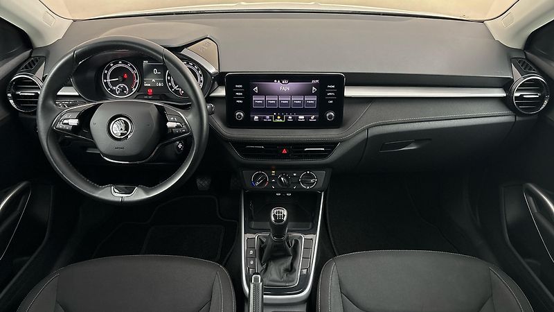Škoda Fabia 1.0 TSI Style - fotka 8 z 23
