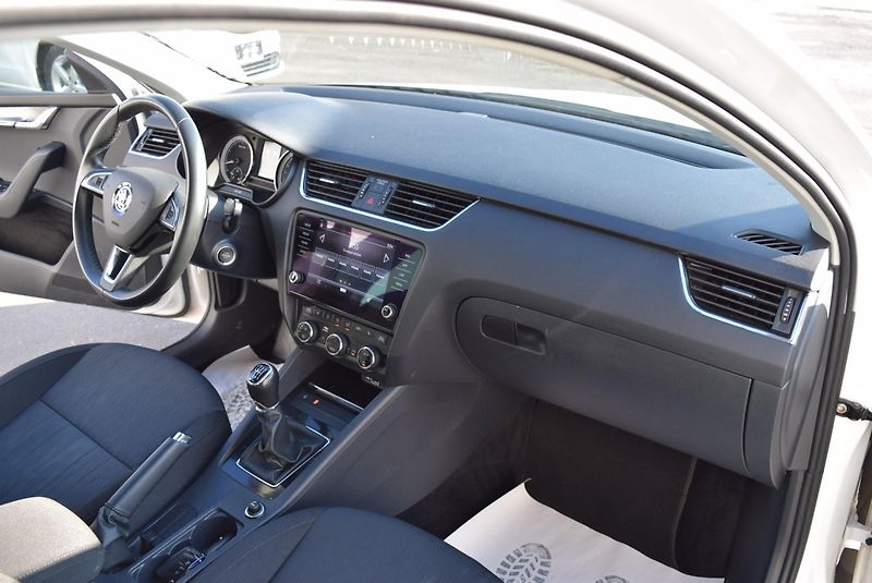 Škoda Octavia (2020) 1.5TSI 110kwSTYLE FULL LED NAV - fotka 37 z 48