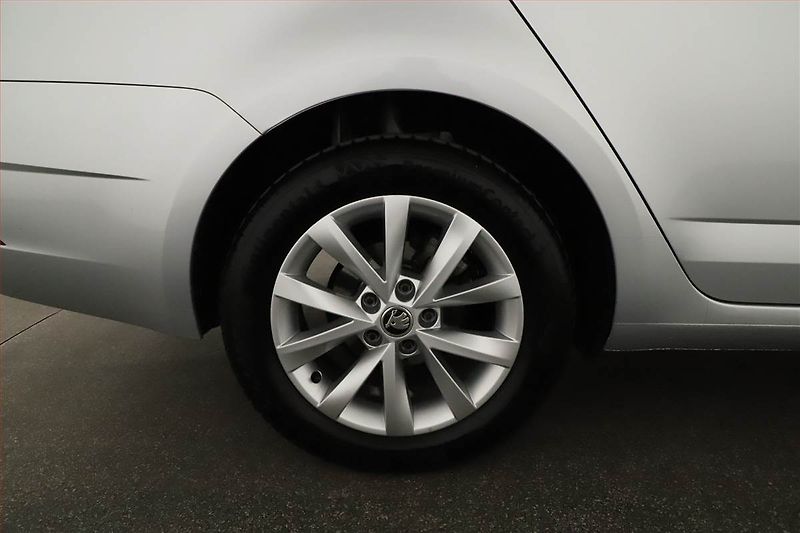 Škoda Octavia (2020) 2.0 TDI, Automat, Navi - fotka 15 z 15