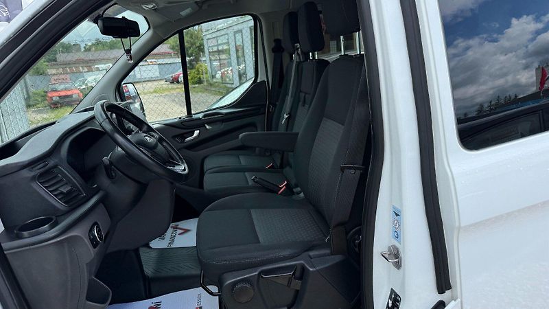 Ford Transit Custom (2018) 2.0TDCi 77kW *L1H1*9míst* - fotka 9 z 22