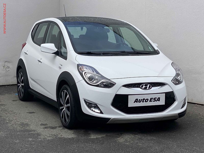 Hyundai ix20 (2015) 1.6i, CrossLine, AT, TZ - fotografie inzerátu