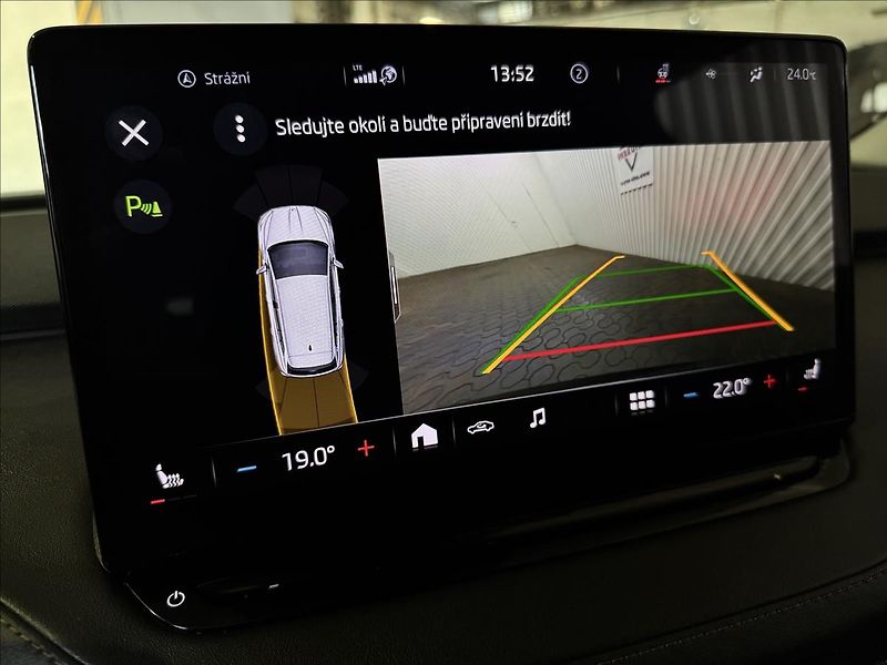 Škoda Enyaq IV80 DCC SUITE TAŽNÉ MATRIX - fotka 29 z 47