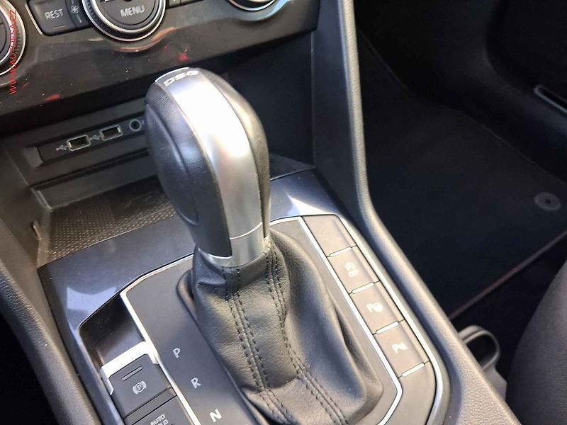 Volkswagen Tiguan (2018) 2.0 TDi 4X4, Sound, DSG, LED - fotka 16 z 20