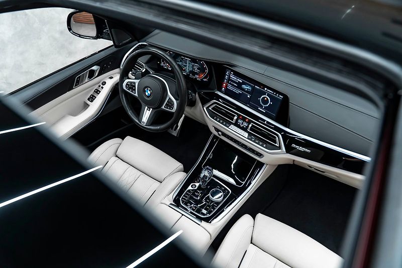 BMW X5 M50d Final edition - fotka 7 z 28