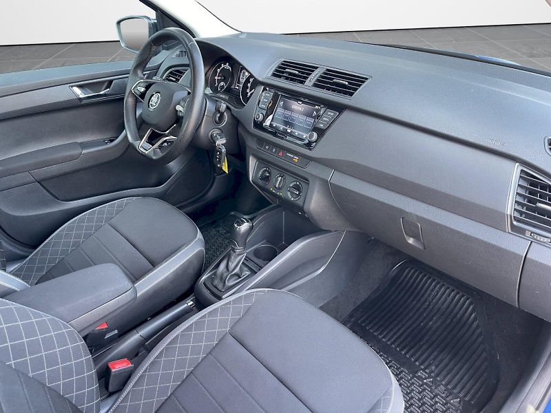 Škoda Fabia (2022) 1.0 TSI 70kW DSG Ambition Plus - fotka 16 z 28
