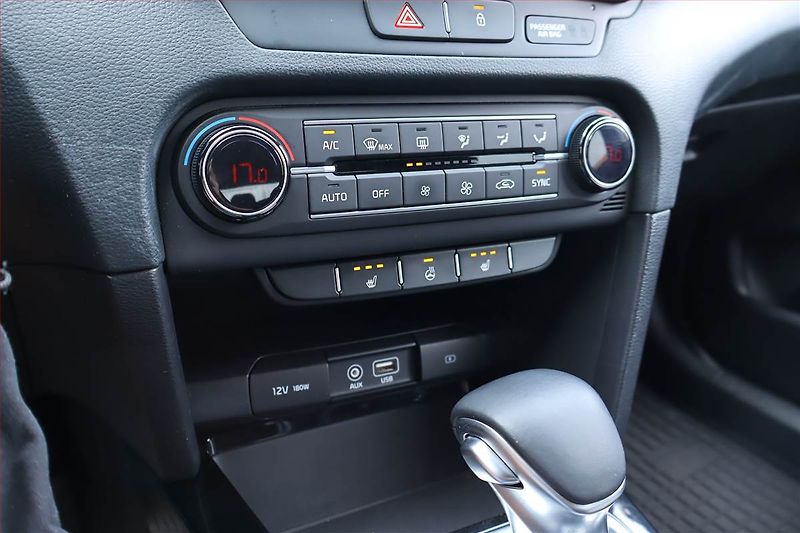 Kia Ceed (2018) Gold 1.4 T-GDI, Automat - fotka 16 z 20