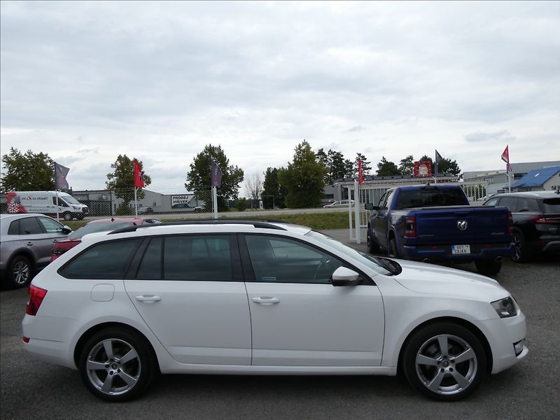 Škoda Octavia 2,0 TDi110kW ELEGANCE,ČR,ZÁVĚS - fotka 12 z 45