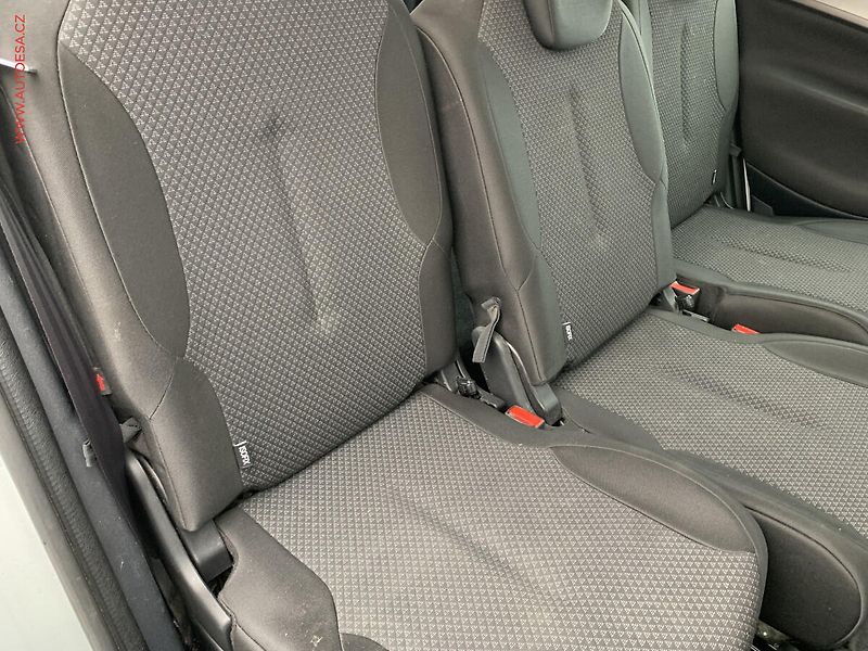 Citroën C4 Picasso (2010) 1.6i, ČR, AC, TZ, tempo - fotka 11 z 18