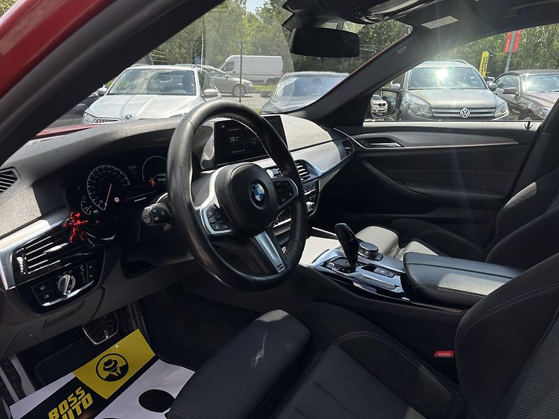 BMW Řada 5 (2019) BMW 530D 2019 - fotka 17 z 20