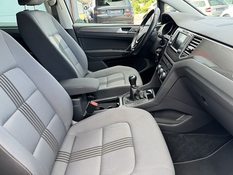 Volkswagen Golf Sportsvan (2016) 1.2TSi Digi Klima Tempomat - fotka 16 z 50